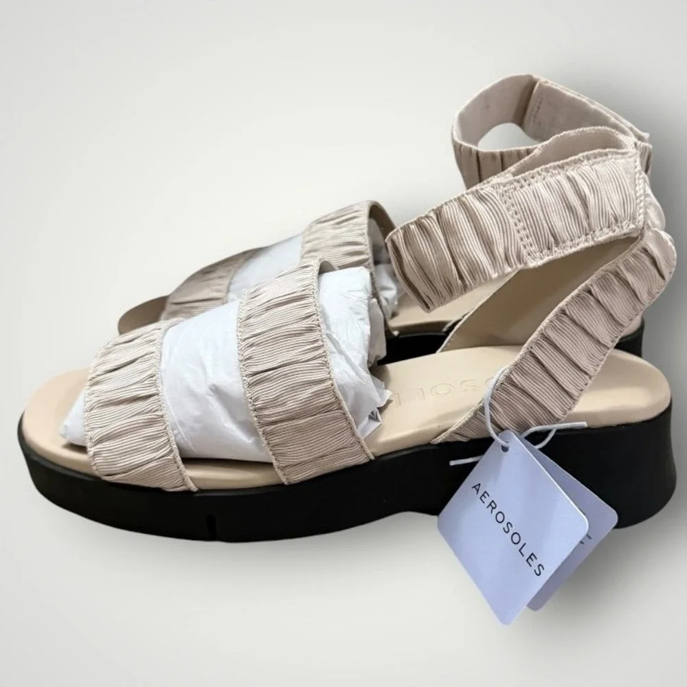 Aerosoles Platform Fiona Sandals Women 11 Beige Chunk Comfort Travel Scandi